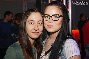 Wir bekennen Farbe! - so hie&szlig; das Motto der Nacht vom Samstag zu Sonntag im Nordh&auml;user Jugendclubhaus. Auf die G&auml;ste wartete nicht nur jede Menge Licht, sondern auch jede Menge toller Musik. Wir haben wieder die Galerie f&uuml;r Sie zusammengestellt.