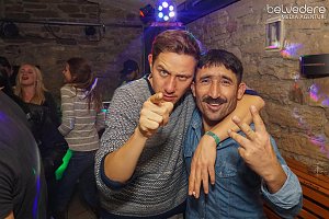 Wir bekennen Farbe! - so hie&szlig; das Motto der Nacht vom Samstag zu Sonntag im Nordh&auml;user Jugendclubhaus. Auf die G&auml;ste wartete nicht nur jede Menge Licht, sondern auch jede Menge toller Musik. Wir haben wieder die Galerie f&uuml;r Sie zusammengestellt.