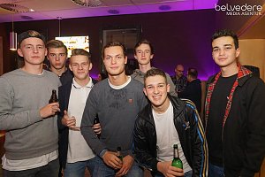 Wir bekennen Farbe! - so hie&szlig; das Motto der Nacht vom Samstag zu Sonntag im Nordh&auml;user Jugendclubhaus. Auf die G&auml;ste wartete nicht nur jede Menge Licht, sondern auch jede Menge toller Musik. Wir haben wieder die Galerie f&uuml;r Sie zusammengestellt.