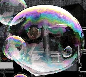 Spiegelbild in Seifenblase