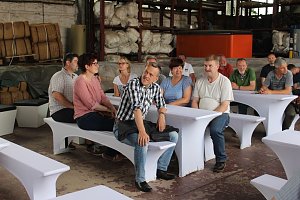Sponsoren beim Schie&szlig;en auf dem Dickkopf