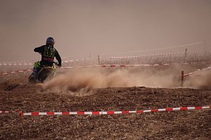 Fliegende Maschinen am Weinberg