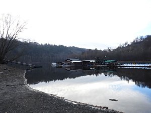 Wenig Wasser in der Talsperre