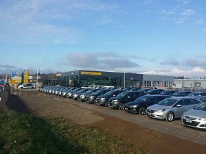 Modernes OPEL-Autohaus entstand in 8 Monaten Bauzeit