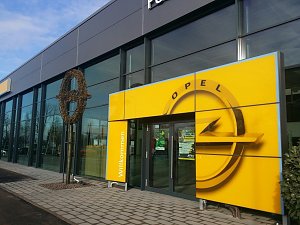 Modernes OPEL-Autohaus entstand in 8 Monaten Bauzeit