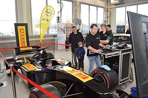 Neues Autohaus eröffnet
