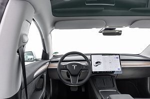 Fahrzeugbedienung im Tesla