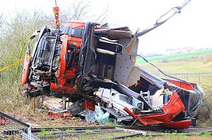 Schwerer Unfall auf der A38 bei Ro&szlig;la