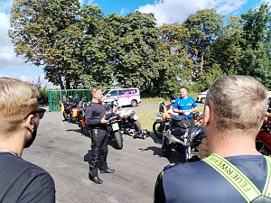 Wir machen Wald - vergangenes Wochenende trafen sich Motorradfahrer um f&uuml;r die gute Sache Gas zu geben