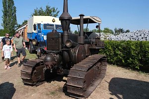 Motoren- und Maschinenschau zu Dreschfest in Sundhausen