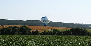 Landung eines Heißluftballons in der Goldenen Aue