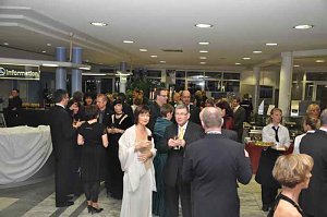 &Auml;rzte- und Apothekerball im Autohaus Peter