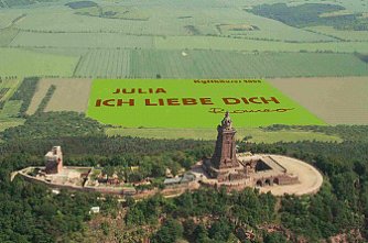 Liebesgr&uuml;&szlig;e XXL (Foto: Archiv Kyffh&auml;user Tourismus GmbH)