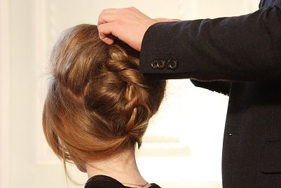 Gesunde, sch&ouml;ne Haare sind der Traum eines jeden Menschen. F&uuml;r manche Probleme gibt es sogar Mittel. (Foto: GIVE e. V.)