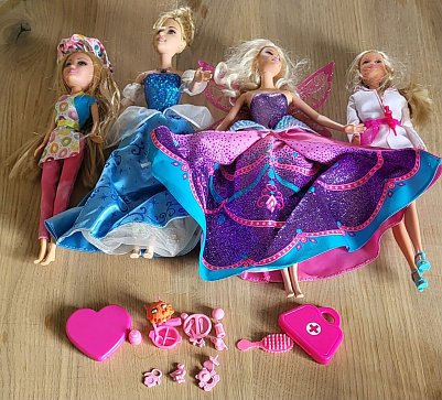 Barbies (Foto: )