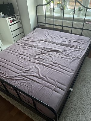 Bettgestell (Foto: )