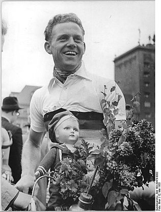 Bild: T&auml;ve im Mai 1955