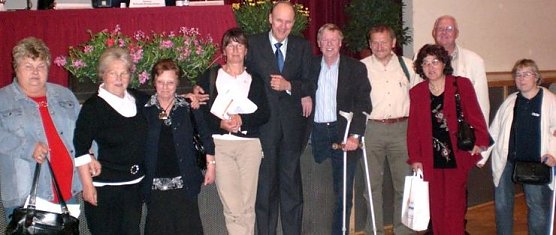 In der Delegation (Foto: Henze)