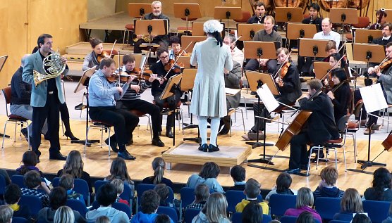 GMD als Mozart (Foto: B. Susemihl)