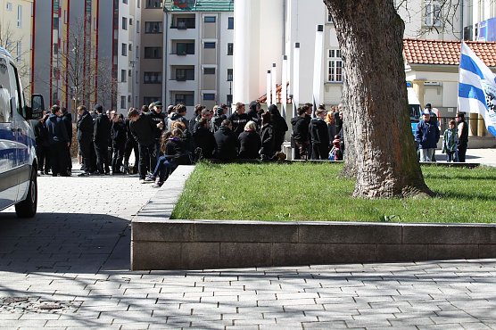 Fantreffen am Theater (Foto: nnz)