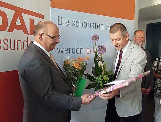 Prosit auf "Unruhestand" (Foto: Karl-Heinz Herrmann)