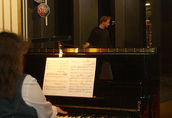 Vorgesungen (Foto: nnz) Vorgesungen (Foto: nnz)