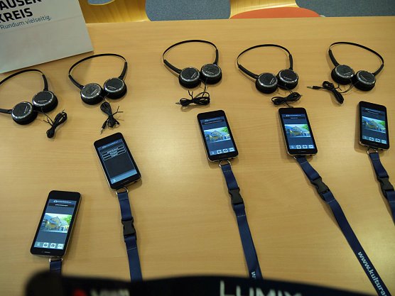 Audio-Guide f&uuml;r Barbarossah&ouml;hle &uuml;bergeben (Foto: Landratsamt Kyffh&auml;userkreis)