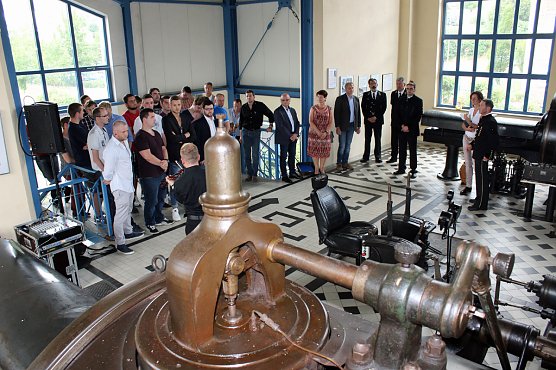 Bergbautechnologen beenden Ausbildung (Foto: Karl-Heinz Herrmann) Bergbautechnologen beenden Ausbildung (Foto: Karl-Heinz Herrmann)
