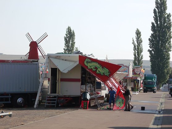 Aufbauarbeiten (Foto: bwi)