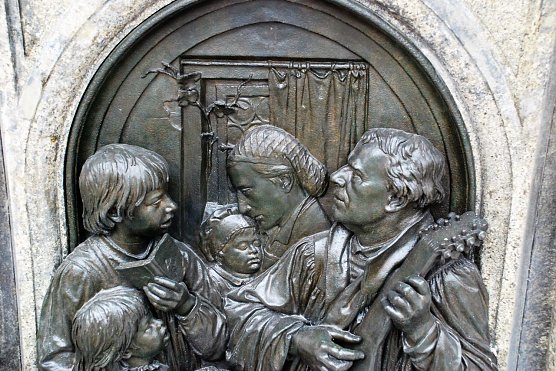 Hausmusik bei Luthers. Der Reformator war ein begnadeter Sänger und Texter. (Foto: Jochen Miche) Hausmusik bei Luthers. Der Reformator war ein begnadeter Sänger und Texter. (Foto: Jochen Miche)