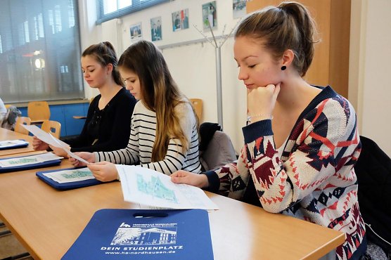 "Hereinstudiert" - Hochschule lud Sch&uuml;lerinnen und Sch&uuml;ler ein (Foto: Tina Bergknapp)