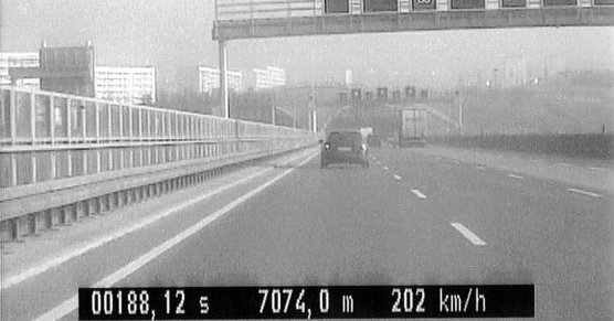 Raser erwischt (Foto: API)