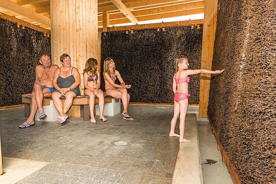 Saisoner&ouml;ffnung � Willkommen im Solewasser-Vitalpark (Foto: Stadtmarketing Bad Frankenhausen)