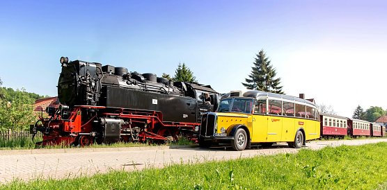 Oldtimer erg&auml;nzt Schienenersatzverkehr (Foto: HSB/Dirk Bahnsen)