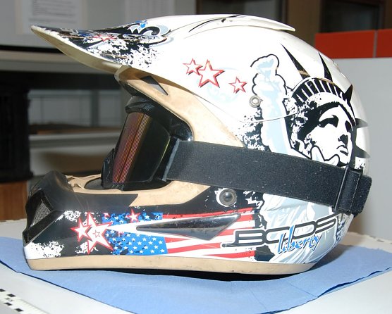 Helm (Foto: Polizei)