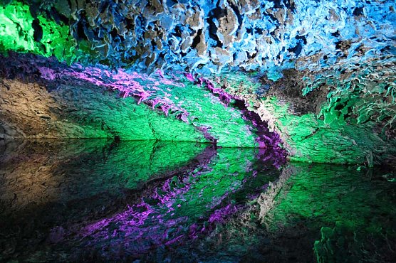 Die Barbarossah&ouml;hle &ouml;ffnet farbenpr&auml;chtig n&auml;chste Woche (Foto: Barbarossah&ouml;hle)