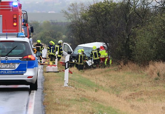 Tödlicher Unfall auf der B4 (Foto: S.Dietzel) Tödlicher Unfall auf der B4 (Foto: S.Dietzel)