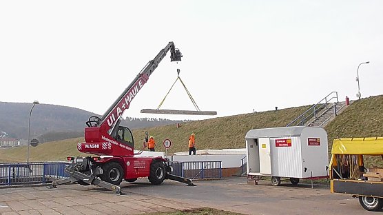 Dachsanierung am Stausee (Foto: Ulrich Reinboth)