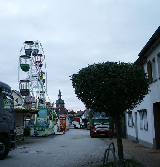 Die Kelbraer Kirmes steht in den Startl&ouml;chern (Foto: Ulrich Reinboth)