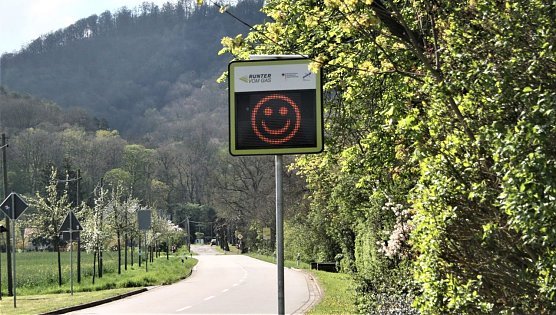 Geschwindigkeitsmessstelle (Foto: U. Reinboth ) Geschwindigkeitsmessstelle (Foto: U. Reinboth )