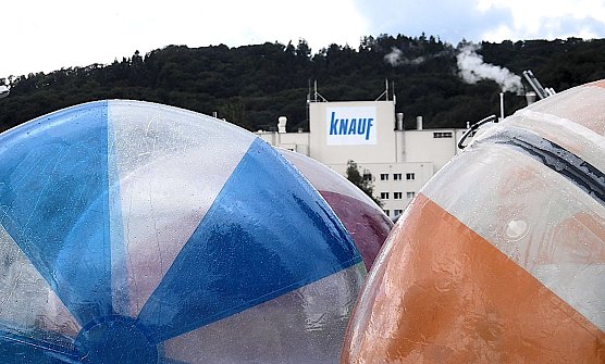 Alljährlich lädt die Firma KNAUF zum großen Kinderfest ein (Foto: P.Blei) Alljährlich lädt die Firma KNAUF zum großen Kinderfest ein (Foto: P.Blei)