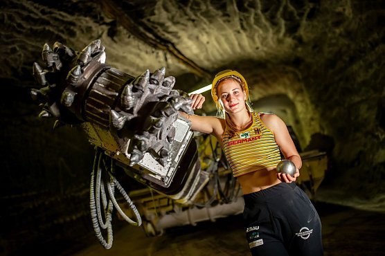 Kugelsto&szlig;erin Chantal Rimke beim Foto-Shooting im Erlebnisbergwerk (Foto: Christoph Keil)