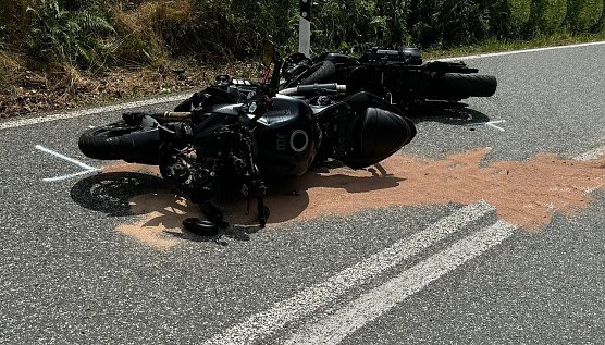 Schwerer Unfall auf der B85 (Foto: Feuerwehr/S.Dietzel)