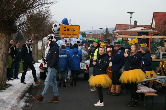 Karnevalsumzug in Berga. (Foto: Ulrich Reinboth) Karnevalsumzug in Berga. (Foto: Ulrich Reinboth)