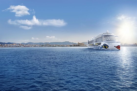 Bild: Neu auf dem Wasser: AIDAperla