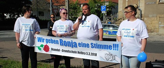 Bild: Keine Gewalt gegen Kinder gefordert