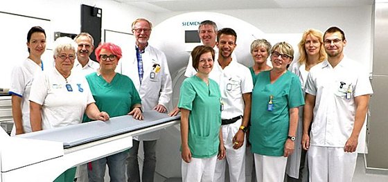 Bild: Das Team der Nuklearmedizin, Dr. Zinger 5. von links