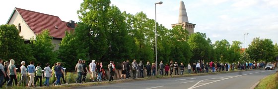 Bild: Entlang der Wipper nahm der Spaziergang im Abendlicht fast schon romantische Z&uuml;ge an.