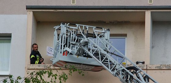 Bild: Die Feuerwehr war im III. WK , rechtzeitig vor Ort, um einer Mutter und ihrem Kind helfen zu k&ouml;nnen
