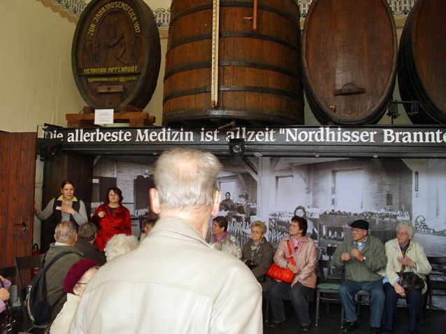 Bild: In Brennerei unterwegs